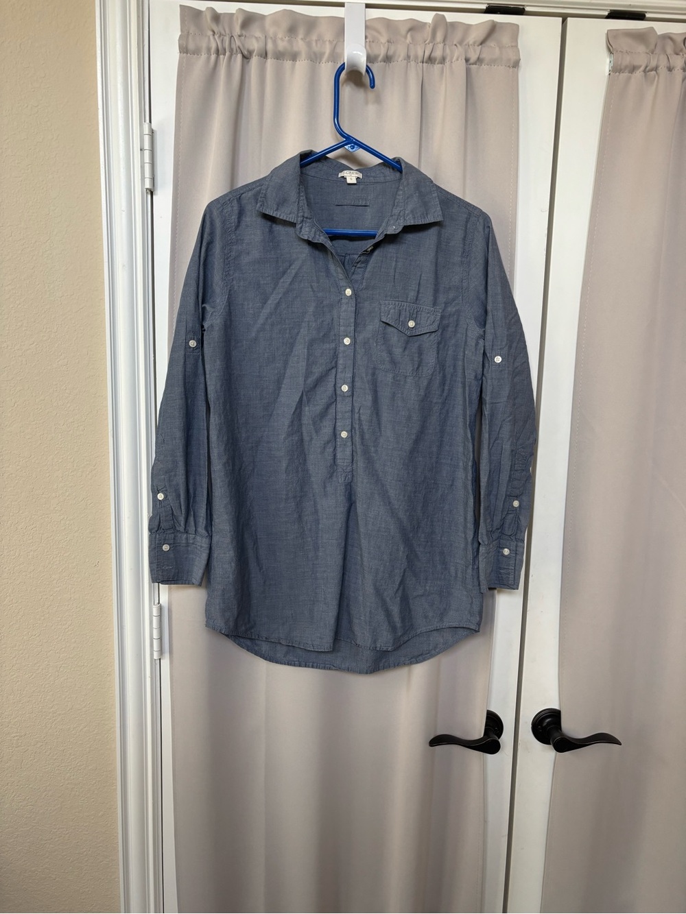 J. Crew Women's Blue denim / Chambray Button-Down Popover Shirt